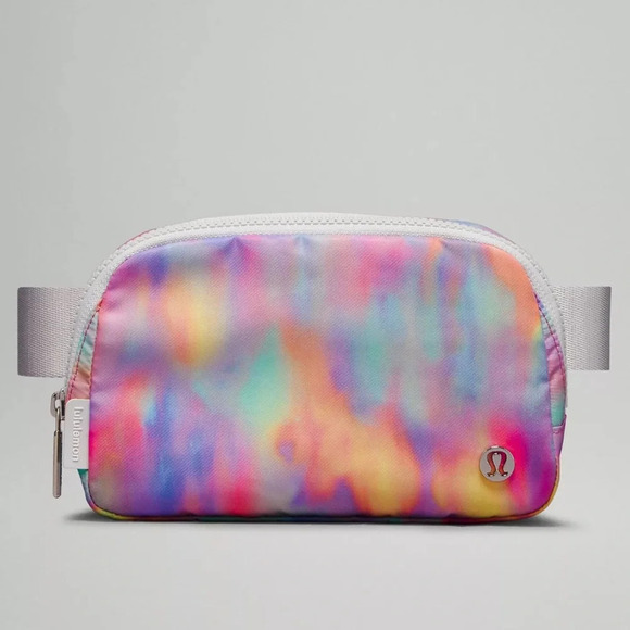🆕 Lululemon Everywhere Belt Bag - Prism Wash Multi - Picture 6 of 6